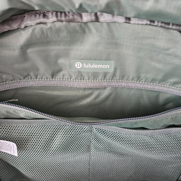 NWT LULULEMON BLK/GREU Black Green Double Zip Backpack OS - Picture 11 of 13